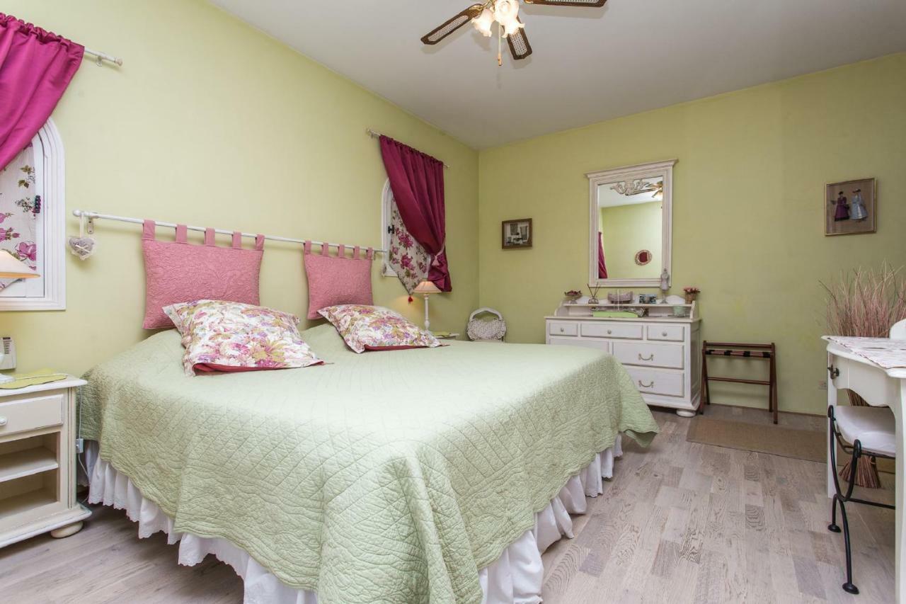 Mas Du Roc Bed & Breakfast Grasse Extérieur photo